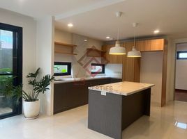 4 chambre Villa for sale in Taguig City, Southern District, Taguig City