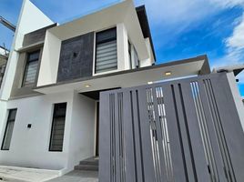 6 Bedroom House for sale in Southern District, Metro Manila, Paranaque City, Southern District