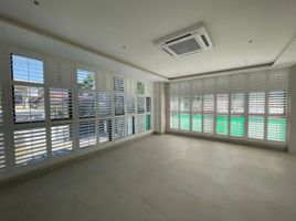 3 Bedroom Villa for rent in Metro Manila, Makati City, Southern District, Metro Manila