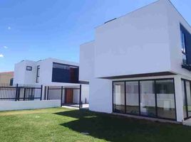 3 Bedroom House for sale in Puembo, Quito, Puembo