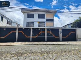 10 Bedroom House for sale in Bicentenario Park, Quito, Quito, Quito