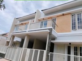 5 Bedroom House for sale in Wiyung, Surabaya, Wiyung