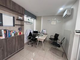 43 SqM Office for sale in Manta, Manabi, Manta, Manta