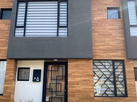 3 Bedroom House for sale in Pichincha, Calderon Carapungo, Quito, Pichincha