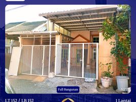 4 Bedroom House for sale in East Jawa, Wiyung, Surabaya, East Jawa