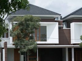 4 Kamar Vila for sale in Yogyakarta, Mantrijeron, Yogyakarta, Yogyakarta