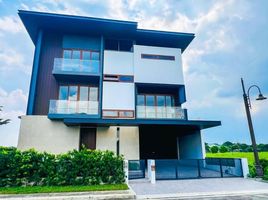 5 Bedroom Villa for sale in Las Pinas City, Southern District, Las Pinas City