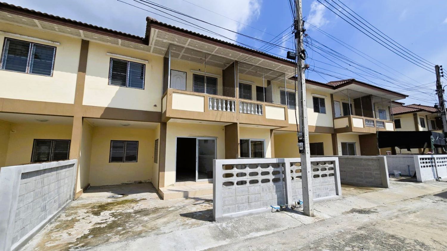 3 Bedroom Townhouse For Rent In Bang Pla, Nakhon Pathom