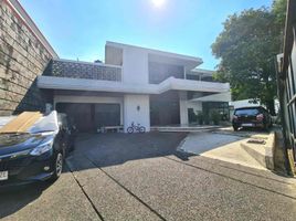 4 Bedroom House for sale in Universitas Katolik Indonesia Atma Jaya, Tanah Abang, Kebayoran Lama