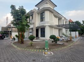 5 Habitación Villa en venta en Tenggilis Mejoyo, East Jawa, Tenggilis Mejoyo, Surabaya, East Jawa