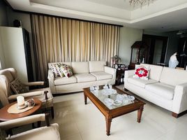 3 Bedroom Apartment for sale in Gilmore LRT-2, Quezon City, Quezon City