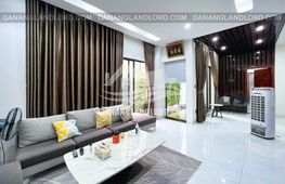 Сдаётся квартира, 4 спальни, 250 м², Ngũ Hành Sơn