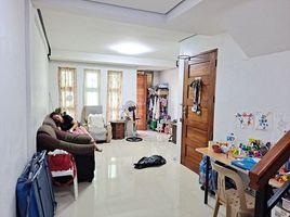 4 Bedroom Townhouse for rent in Caloocan City, Northern District, Caloocan City