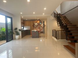 4 Bedroom Townhouse for sale in Manila International Airport LRT-1, Pasay City, Taguig City