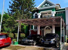 4 침실 주택을(를) Serpong, 귤에서 판매합니다., Serpong