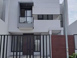 3 Bedroom House for sale in Gayungan, Surabaya, Gayungan