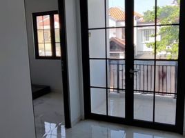 5 Bedroom House for sale in Lakarsantri, Surabaya, Lakarsantri