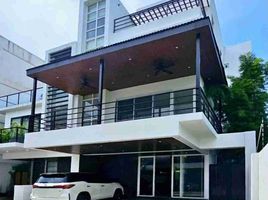 5 Bedroom House for sale in Manila International Airport LRT-1, Pasay City, Taguig City