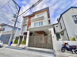 7 Bedroom House for sale in Cainta, Rizal, Cainta