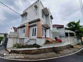 4 Habitación Villa en alquiler en Coblong, Bandung, Coblong