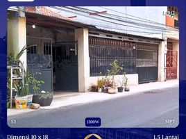 9 Habitación Villa en venta en Sukolilo, East Jawa, Sukolilo
