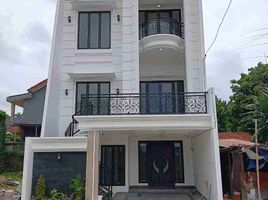 5 Bedroom House for sale in Cilandak Town Square, Cilandak, Jaga Karsa