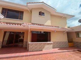 4 Bedroom House for sale in Ruminahui, Pichincha, Sangolqui, Ruminahui