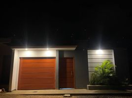 4 Habitación Casa en venta en San Martín, Tarapoto, San Martín, San Martín