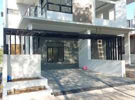 5 Bedroom House for sale in Husein Sastranegara International Airport, Andir, Sukasari