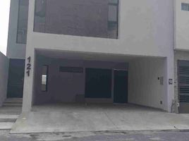 4 Habitación Casa en venta en Monterrey, Nuevo León, Monterrey, Nuevo León, México
