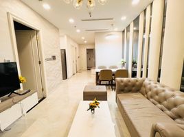 2 Phòng ngủ Chung cư for rent at Vinhomes Golden River, Bến Nghé