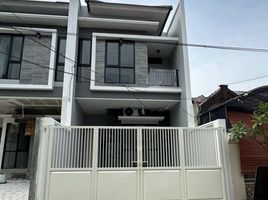 3 Habitación Villa en venta en Rungkut, East Jawa, Rungkut