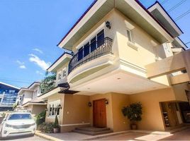 5 Bedroom Villa for sale in Gilmore LRT-2, Quezon City, Quezon City