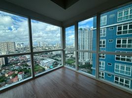 2 Bedroom Apartment for sale in Uptown Mall - Uptown Bonifacio, Makati City, Makati City