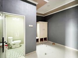 10 Kamar Rumah for rent in Pancoran, Jakarta, Pancoran