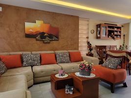 3 Bedroom House for sale in Tumbaco, Pichincha, Tumbaco