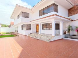 6 Bedroom House for rent in Calderón Park, Cuenca, Cuenca, Cuenca