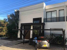 4 Bedroom House for sale in Ricaurte, Cundinamarca, Ricaurte