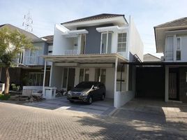 4 Bedroom House for sale in East Jawa, Lakarsantri, Surabaya, East Jawa