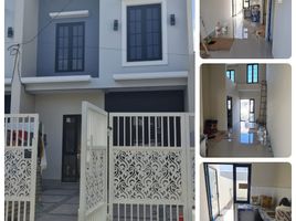 3 Bedroom House for sale in Gunung Anyar, Surabaya, Gunung Anyar