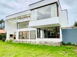 3 Bedroom House for sale in Quito, Pichincha, Tumbaco, Quito