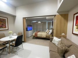 1 Bedroom Condo for rent at Uptown Parksuites, Makati City