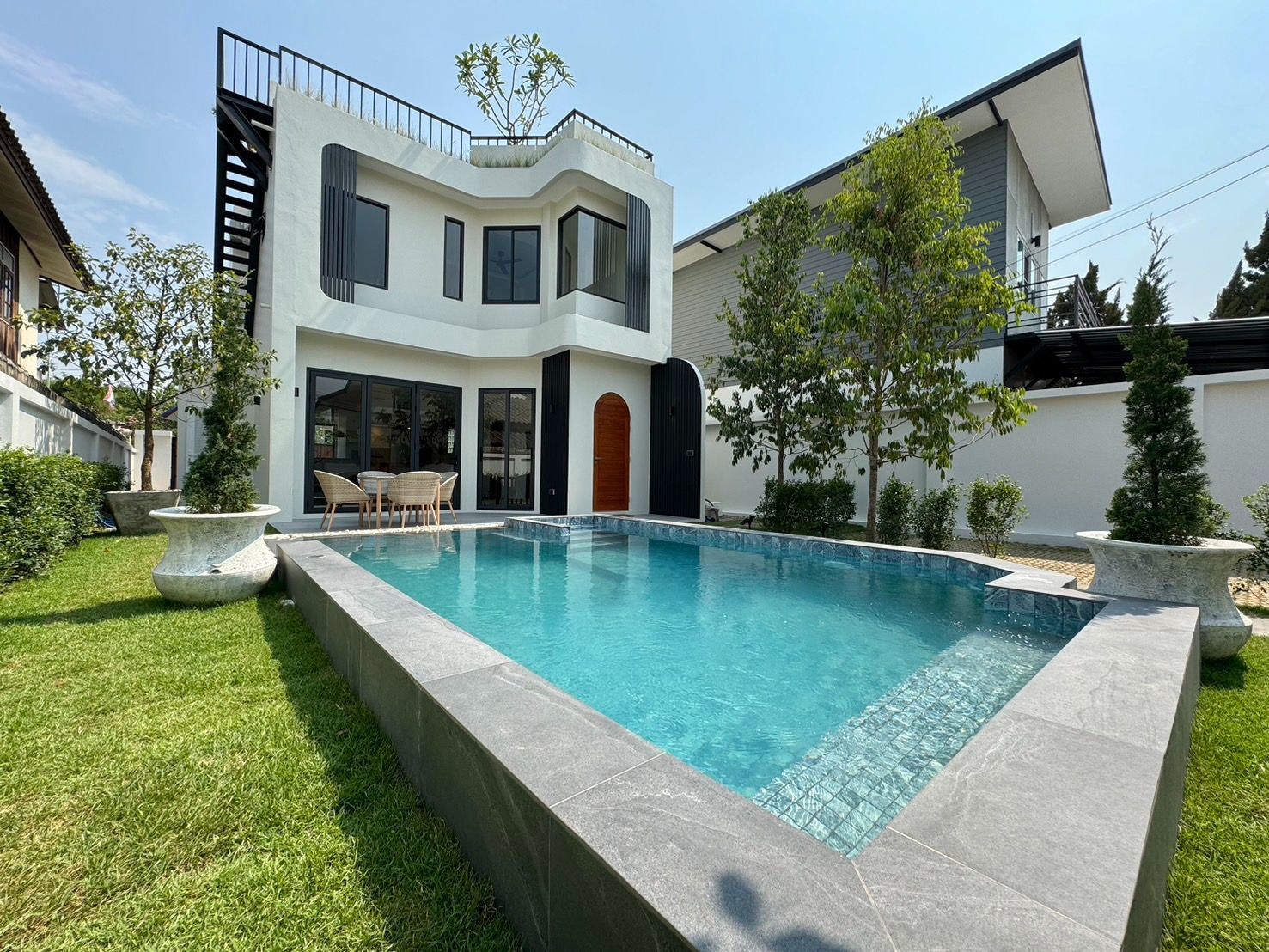 5 Bedroom Villa For Rent In Wat Ket, Chiang Mai