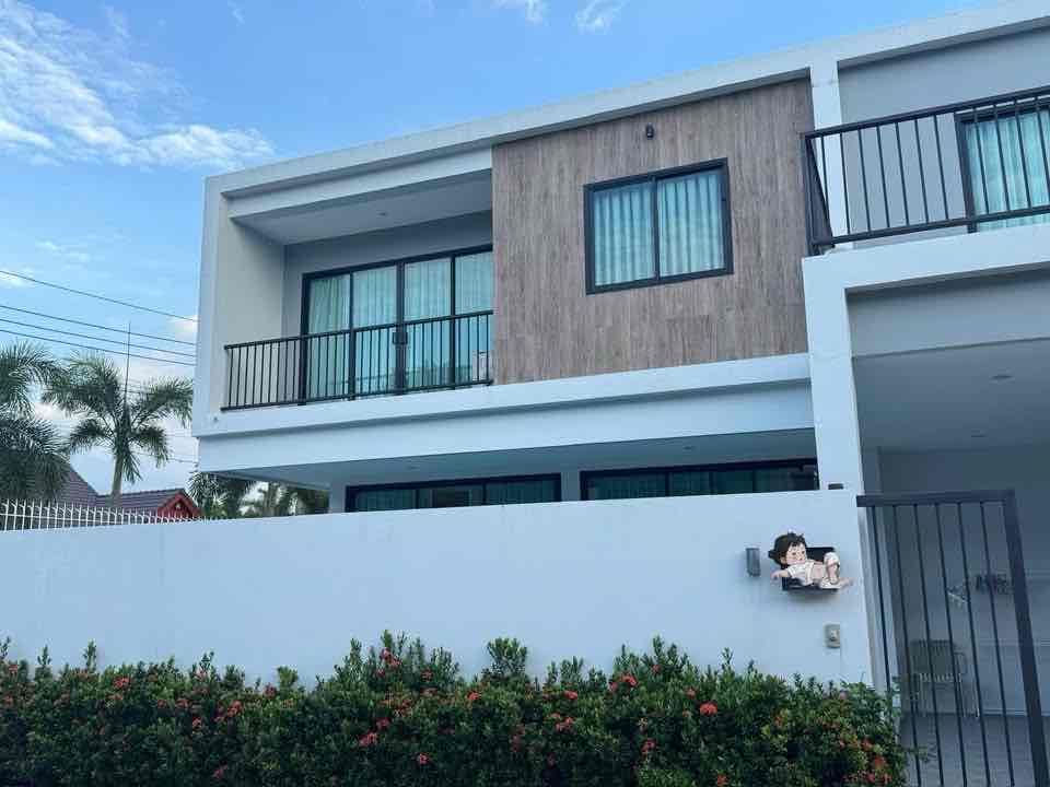 3 Bedroom Villa For Rent In Nong Prue, Chon Buri