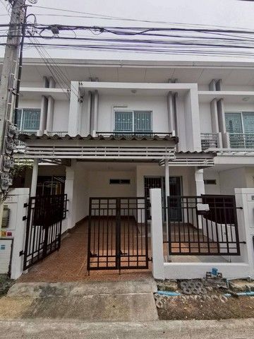 3 Bedroom Townhouse For Rent In Bang Chalong, Samut Prakan