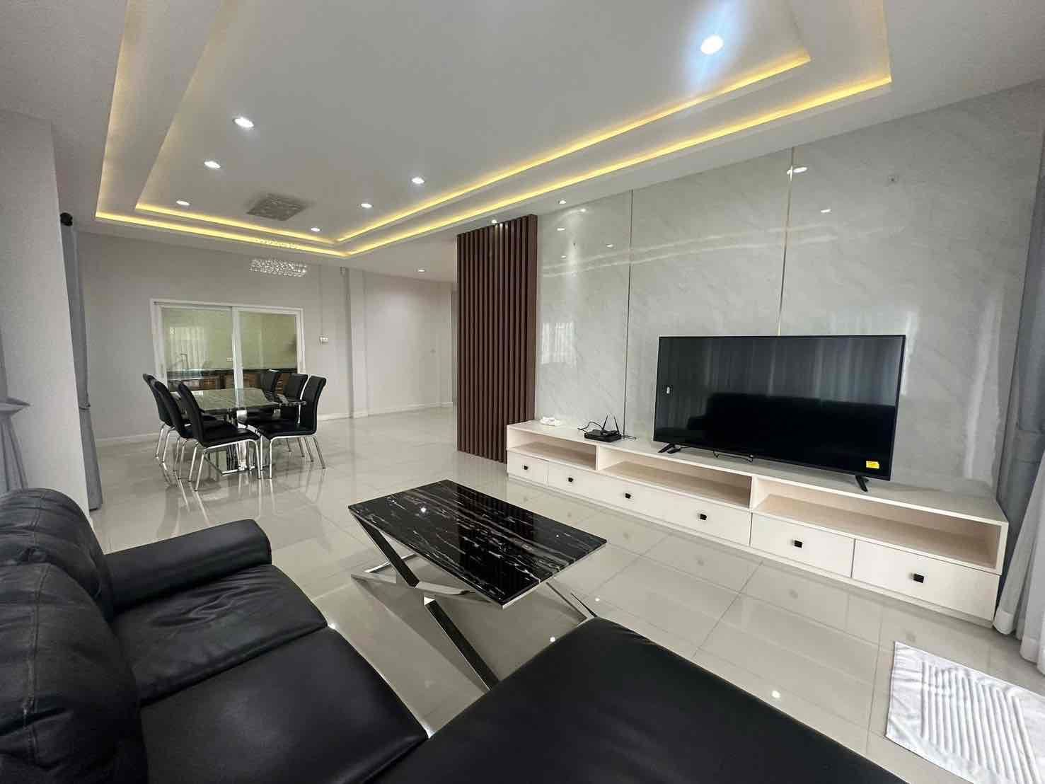 3 Bedroom Villa For Rent In Nong Prue, Chon Buri