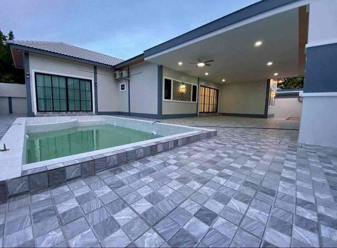 4 Bedroom Villa For Rent In Nong Prue, Chon Buri
