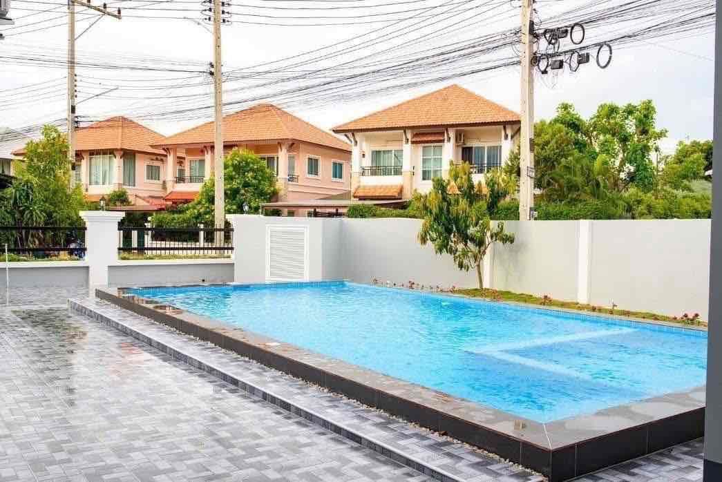 4 Bedroom Villa For Rent In Nong Prue, Chon Buri
