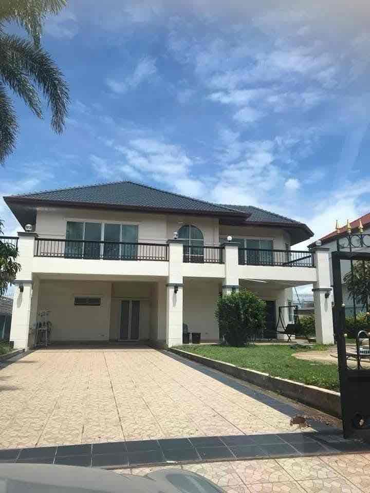 3 Bedroom Villa For Rent In Nong Prue, Chon Buri