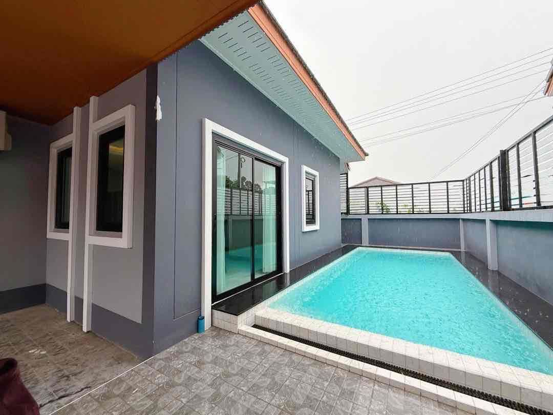 3 Bedroom Villa For Rent In Huai Yai, Chon Buri